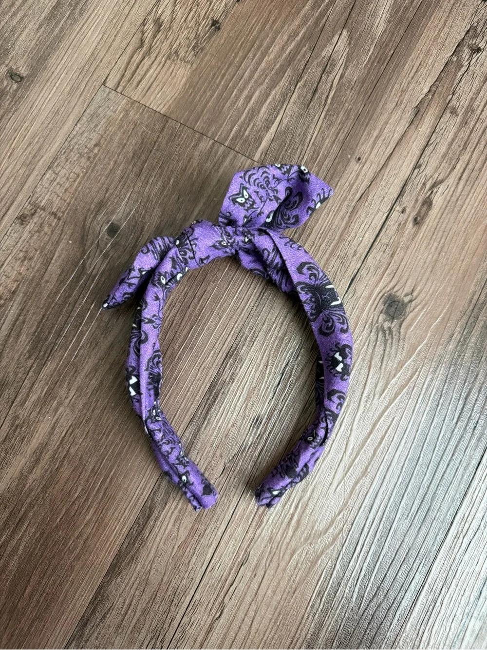 NWOT Haunted Mansion Wallpaper Bow Headband - Picture 1 of 4